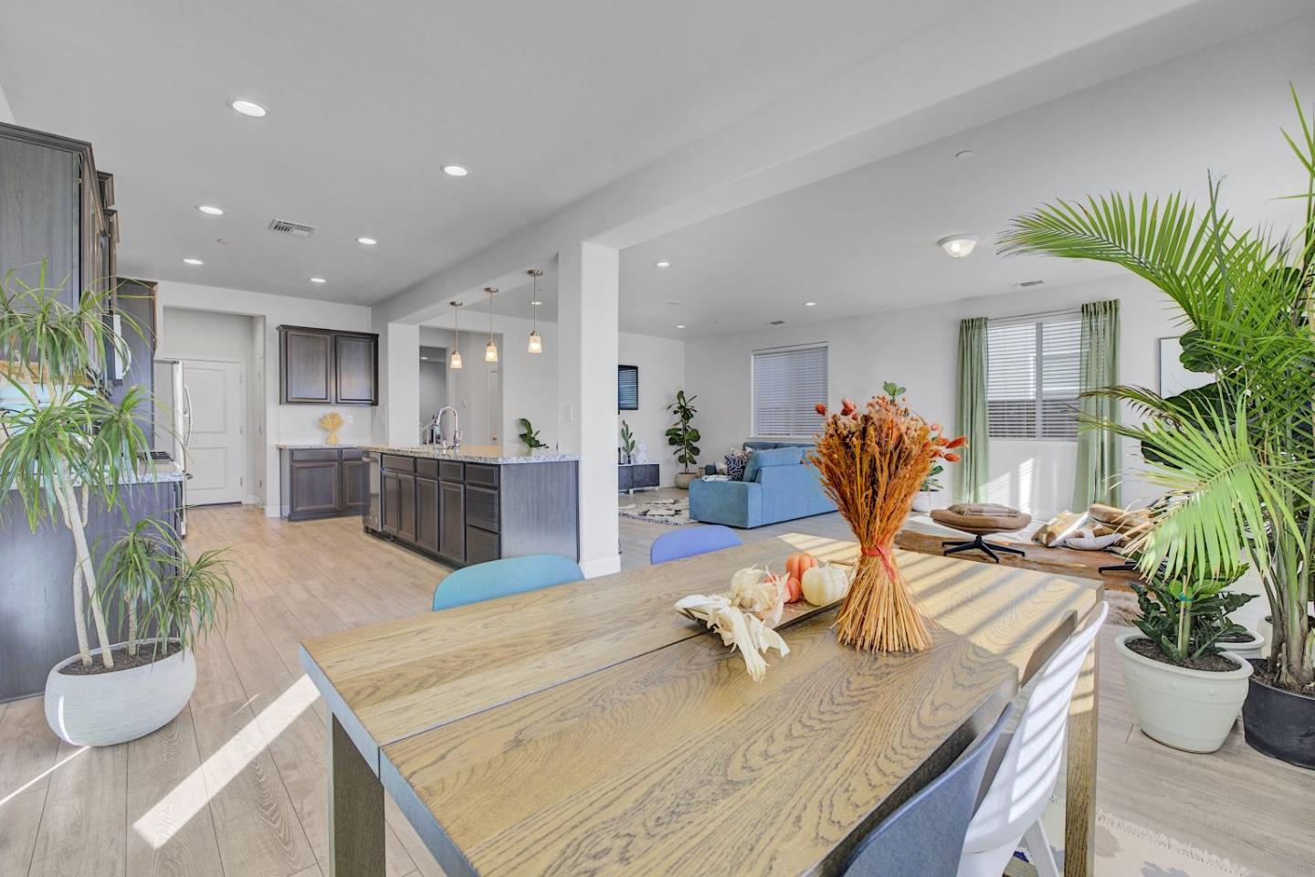 Detail Gallery Image 16 of 53 For 871 Cordoba Way, Hollister,  CA 95023 - 4 Beds | 2/1 Baths