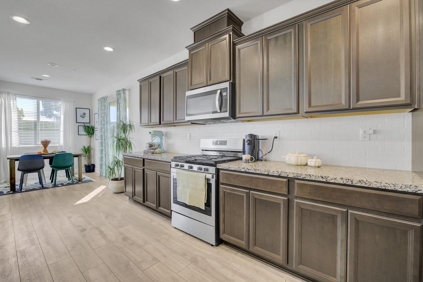 Detail Gallery Image 20 of 53 For 871 Cordoba Way, Hollister,  CA 95023 - 4 Beds | 2/1 Baths