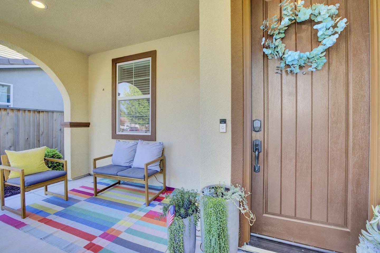 Detail Gallery Image 3 of 53 For 871 Cordoba Way, Hollister,  CA 95023 - 4 Beds | 2/1 Baths