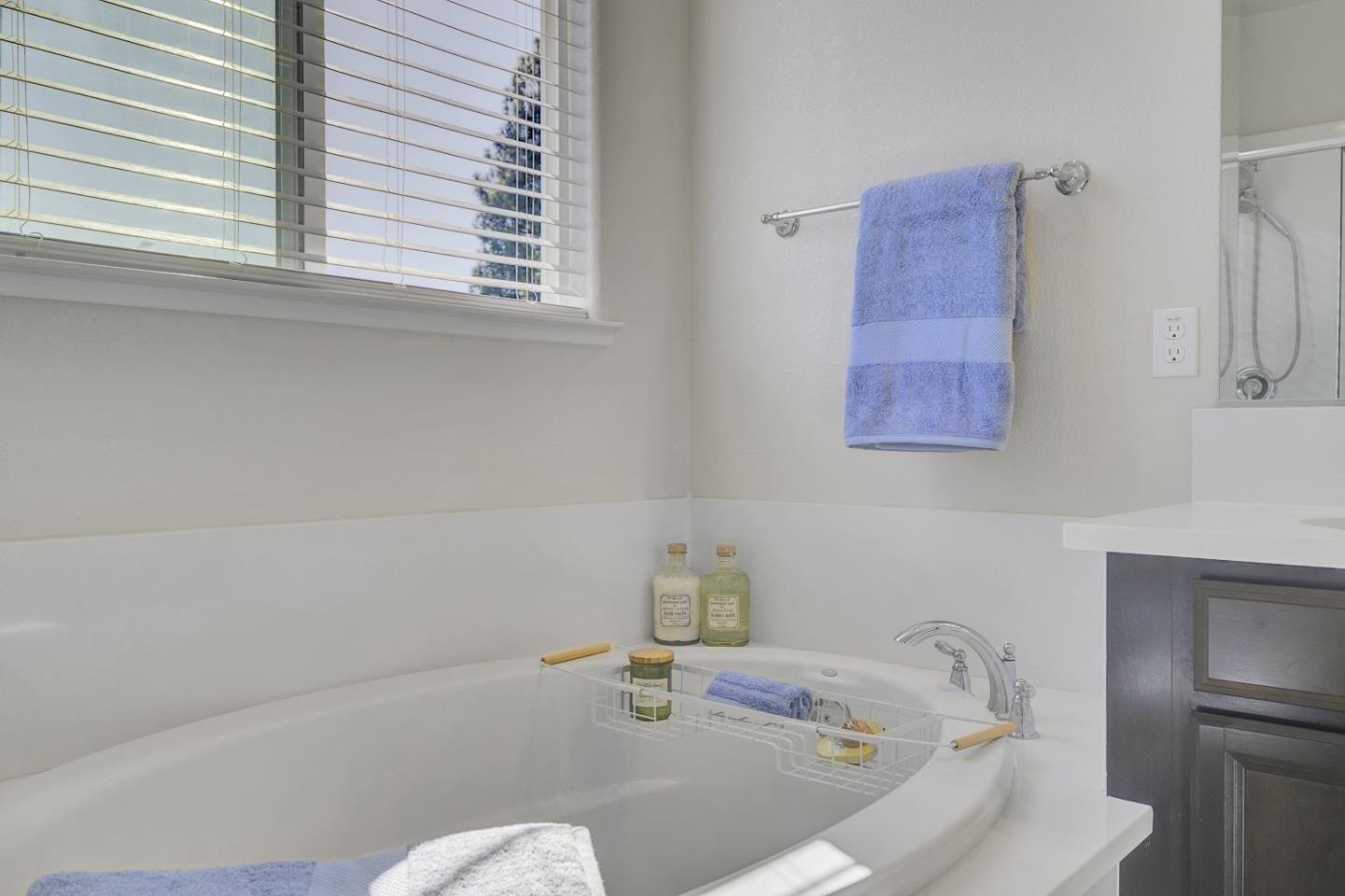 Detail Gallery Image 40 of 53 For 871 Cordoba Way, Hollister,  CA 95023 - 4 Beds | 2/1 Baths