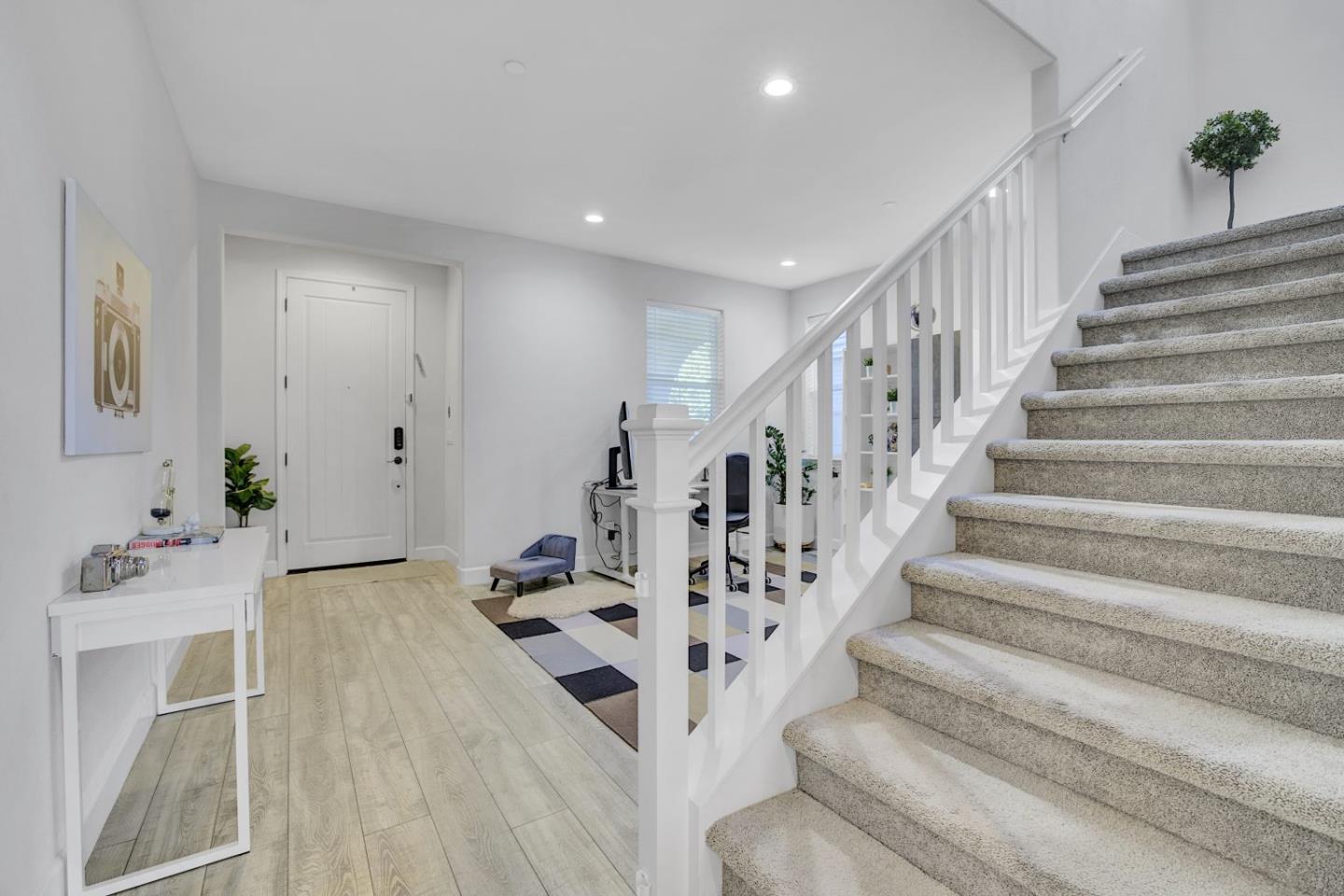 Detail Gallery Image 7 of 53 For 871 Cordoba Way, Hollister,  CA 95023 - 4 Beds | 2/1 Baths