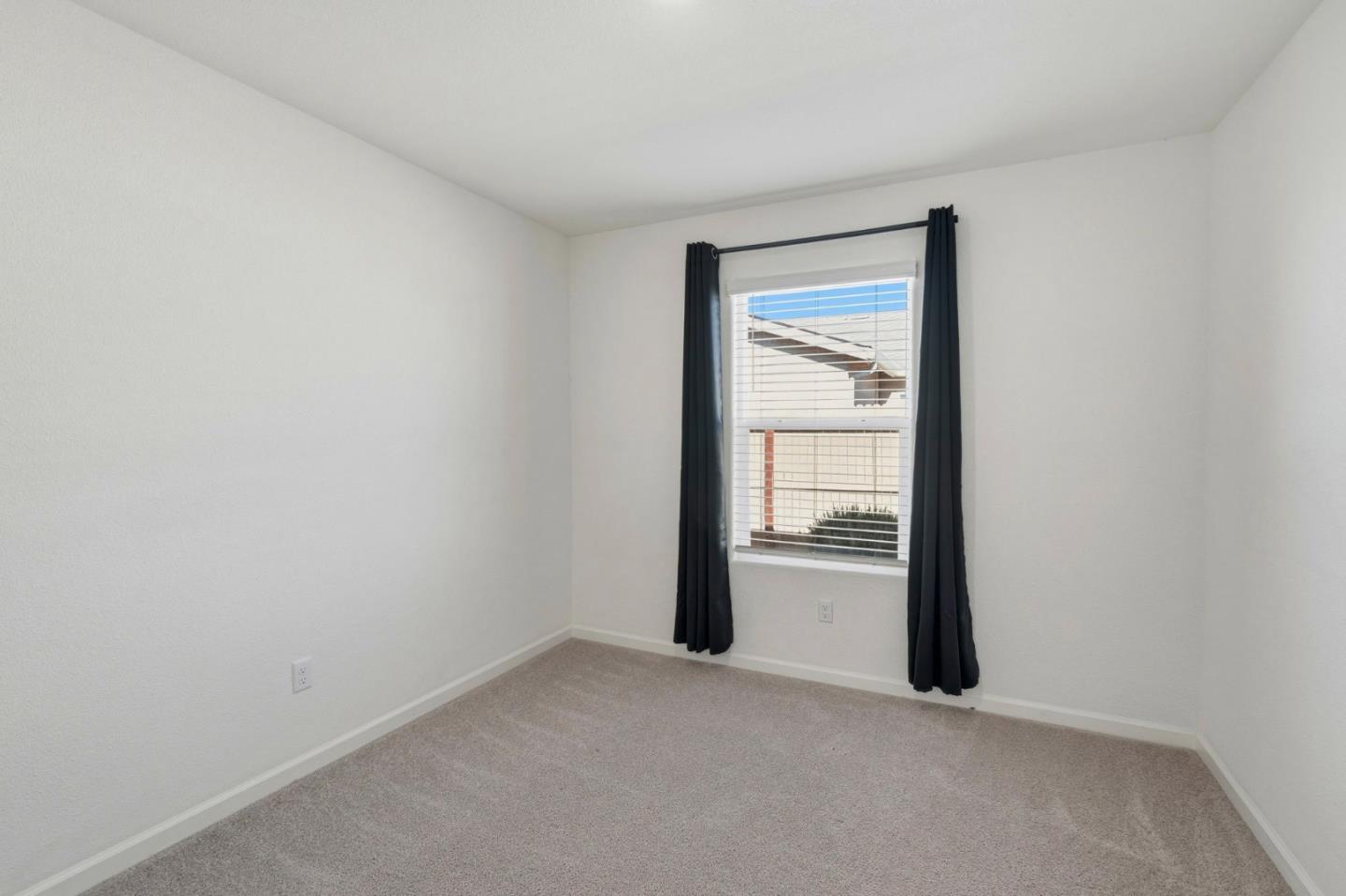 Detail Gallery Image 16 of 27 For 1740 Columbia Dr, Los Banos,  CA 93635 - 4 Beds | 3 Baths