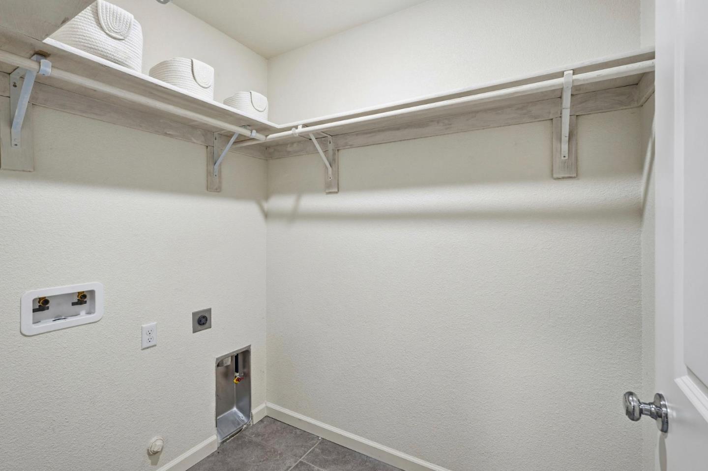 Detail Gallery Image 18 of 27 For 1740 Columbia Dr, Los Banos,  CA 93635 - 4 Beds | 3 Baths