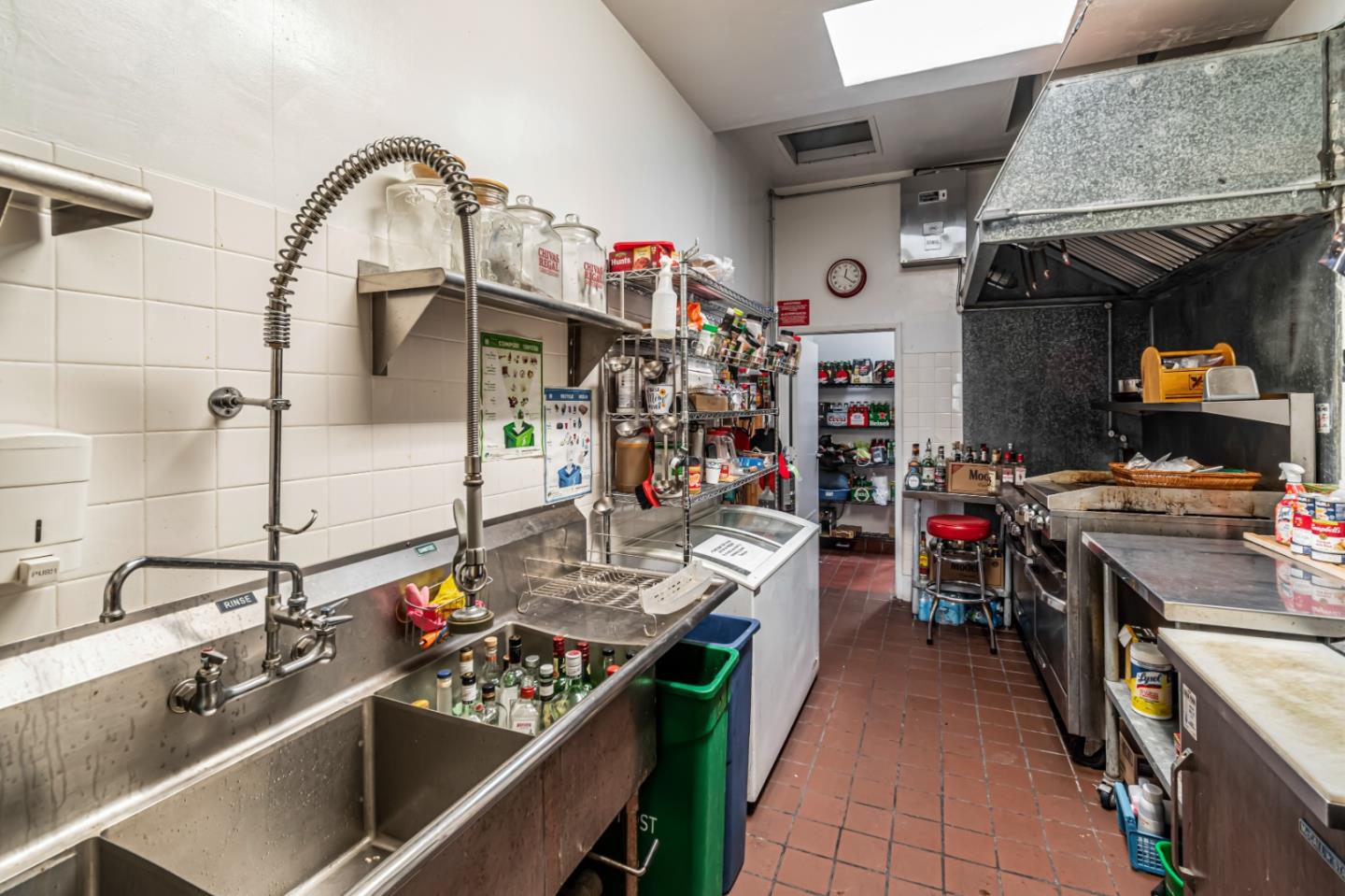 Detail Gallery Image 3 of 7 For 5740 Mission St, San Francisco,  CA 94112 - – Beds | – Baths