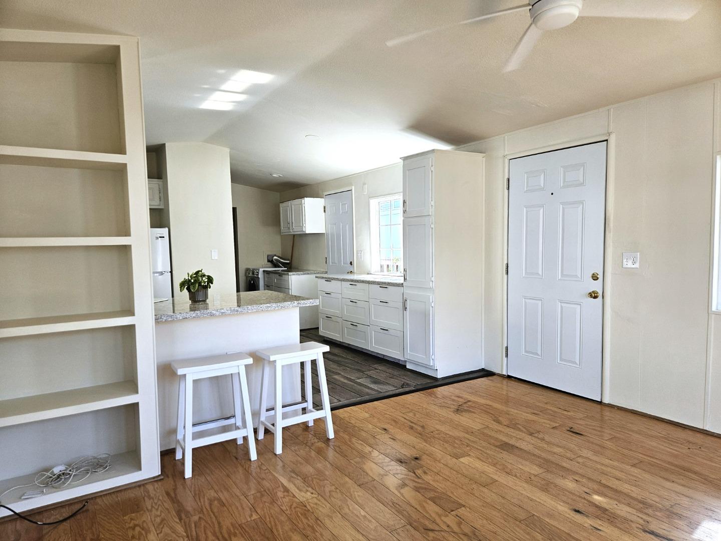 Detail Gallery Image 5 of 26 For 170 W Cliff Dr #40,  Santa Cruz,  CA 95060 - 1 Beds | 1 Baths