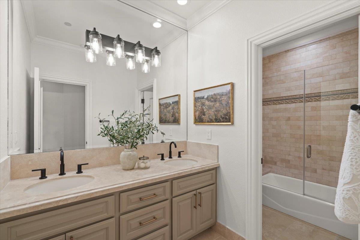 Detail Gallery Image 24 of 55 For 1750 Vista Del Sur, Gilroy,  CA 95020 - 6 Beds | 4/1 Baths