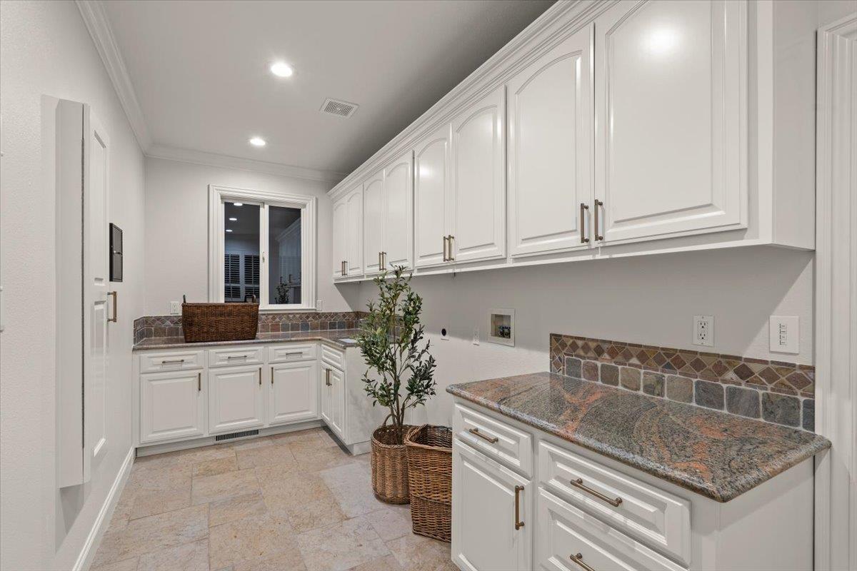 Detail Gallery Image 37 of 55 For 1750 Vista Del Sur, Gilroy,  CA 95020 - 6 Beds | 4/1 Baths