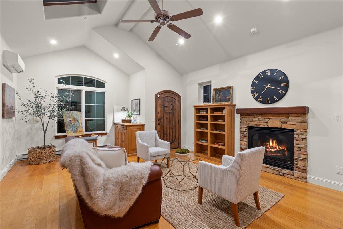 Detail Gallery Image 39 of 55 For 1750 Vista Del Sur, Gilroy,  CA 95020 - 6 Beds | 4/1 Baths