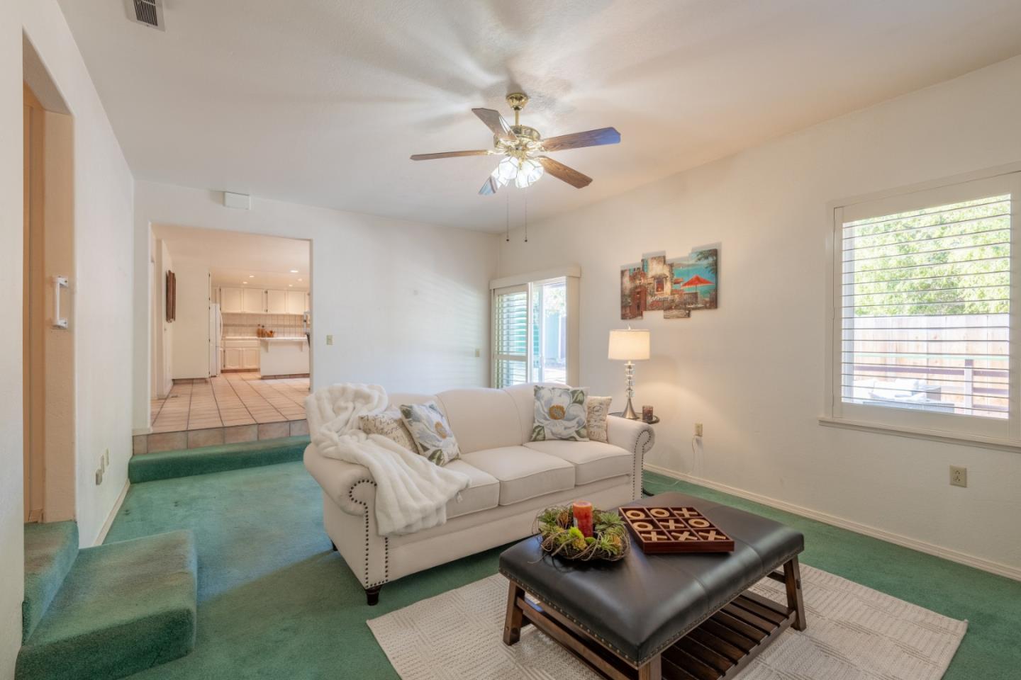 Detail Gallery Image 8 of 24 For 981 Monterey Cir, Monterey,  CA 93940 - 4 Beds | 3 Baths