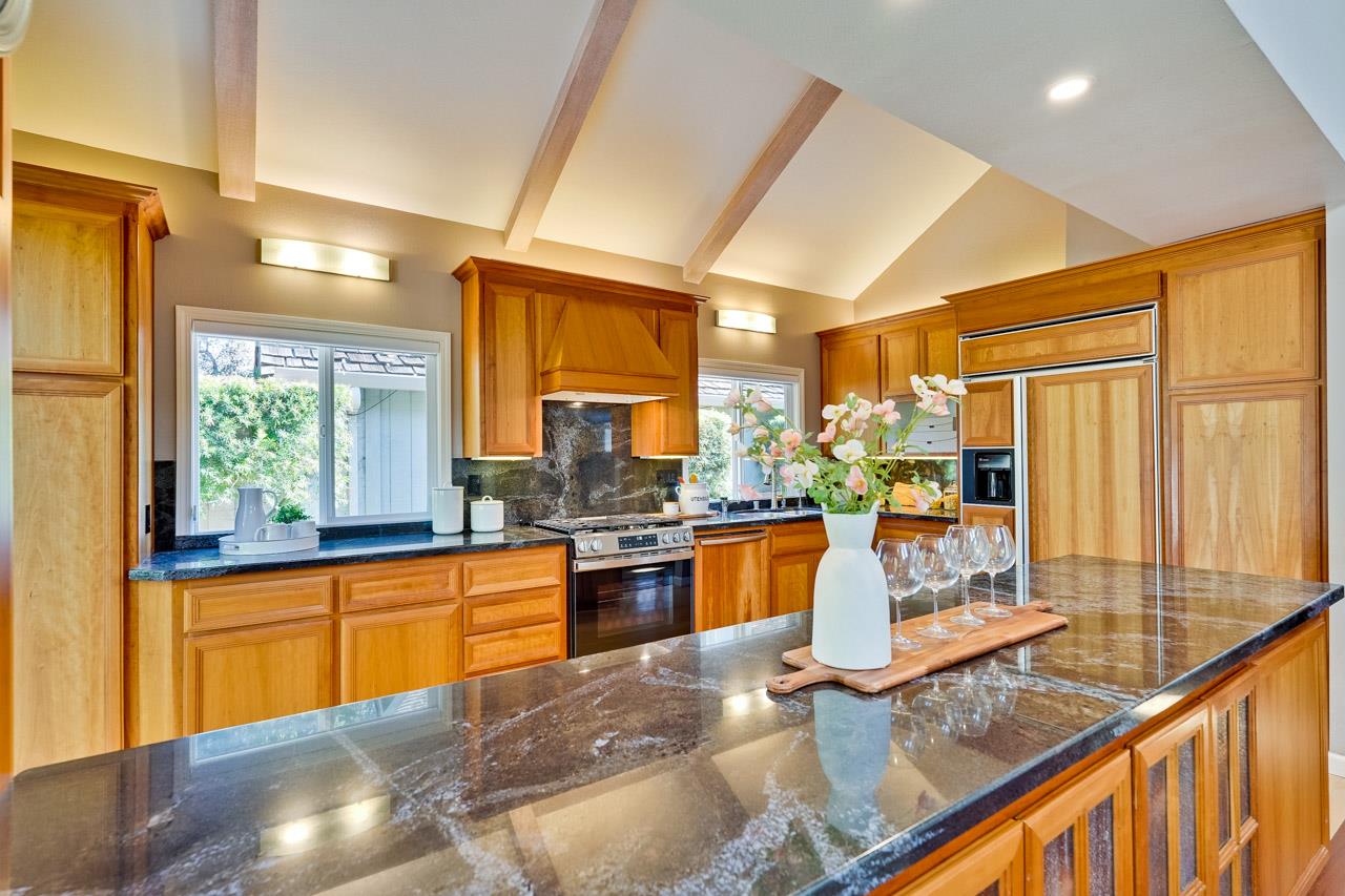 Detail Gallery Image 17 of 55 For 22103 Stocklmeir Ct, Cupertino,  CA 95014 - 3 Beds | 3 Baths