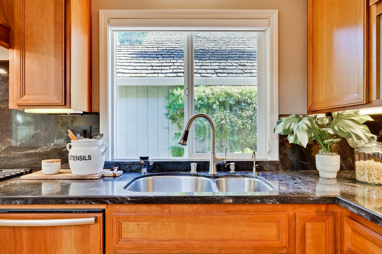 Detail Gallery Image 23 of 55 For 22103 Stocklmeir Ct, Cupertino,  CA 95014 - 3 Beds | 3 Baths