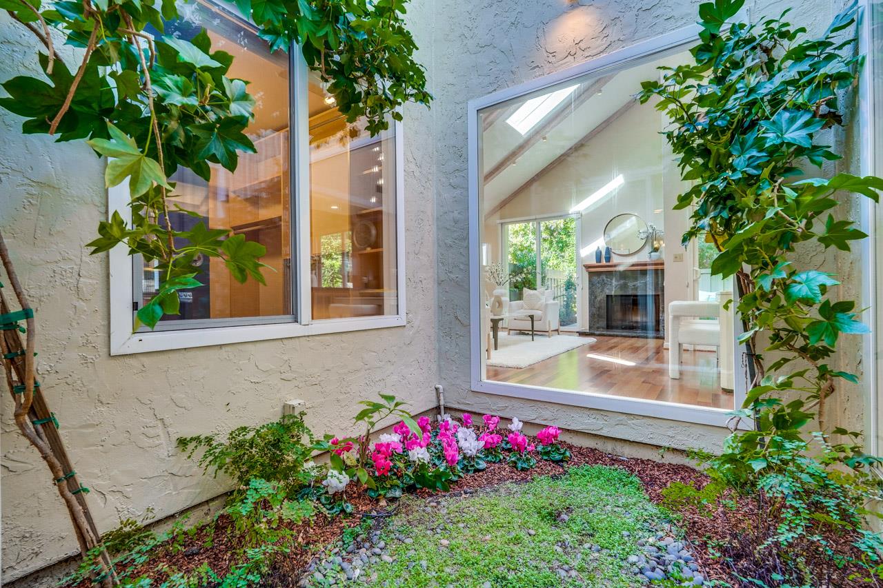 Detail Gallery Image 28 of 55 For 22103 Stocklmeir Ct, Cupertino,  CA 95014 - 3 Beds | 3 Baths