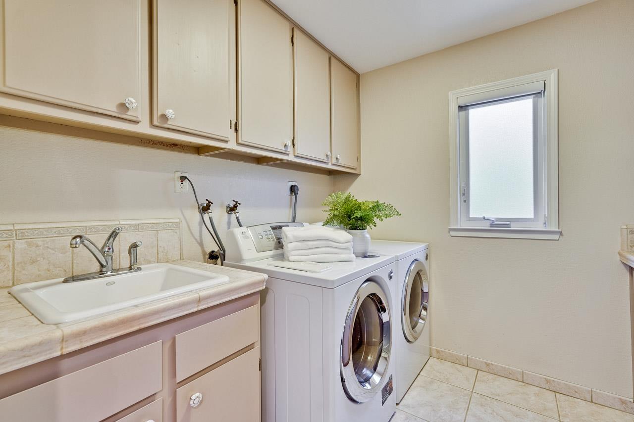 Detail Gallery Image 37 of 55 For 22103 Stocklmeir Ct, Cupertino,  CA 95014 - 3 Beds | 3 Baths