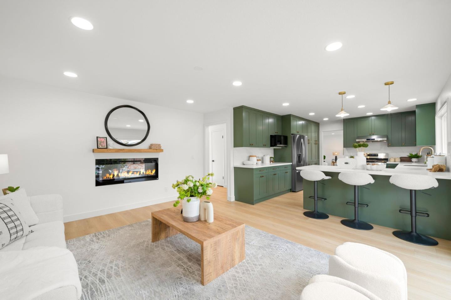 Detail Gallery Image 18 of 41 For 52 Leland Dr, Novato,  CA 94947 - 4 Beds | 2 Baths