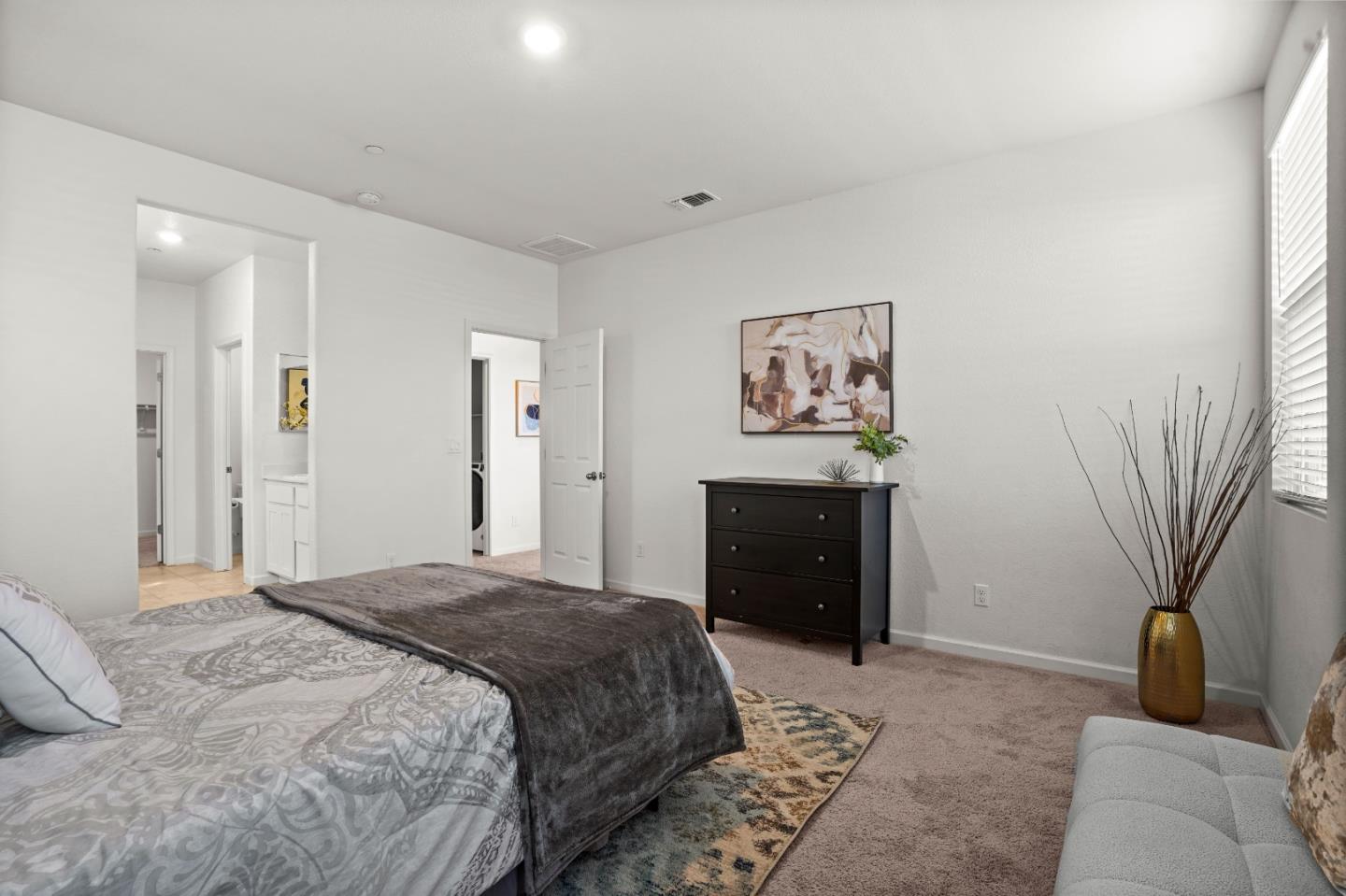 Detail Gallery Image 15 of 44 For 8189 Scrimshaw Way, Sacramento,  CA 95829 - 3 Beds | 2 Baths