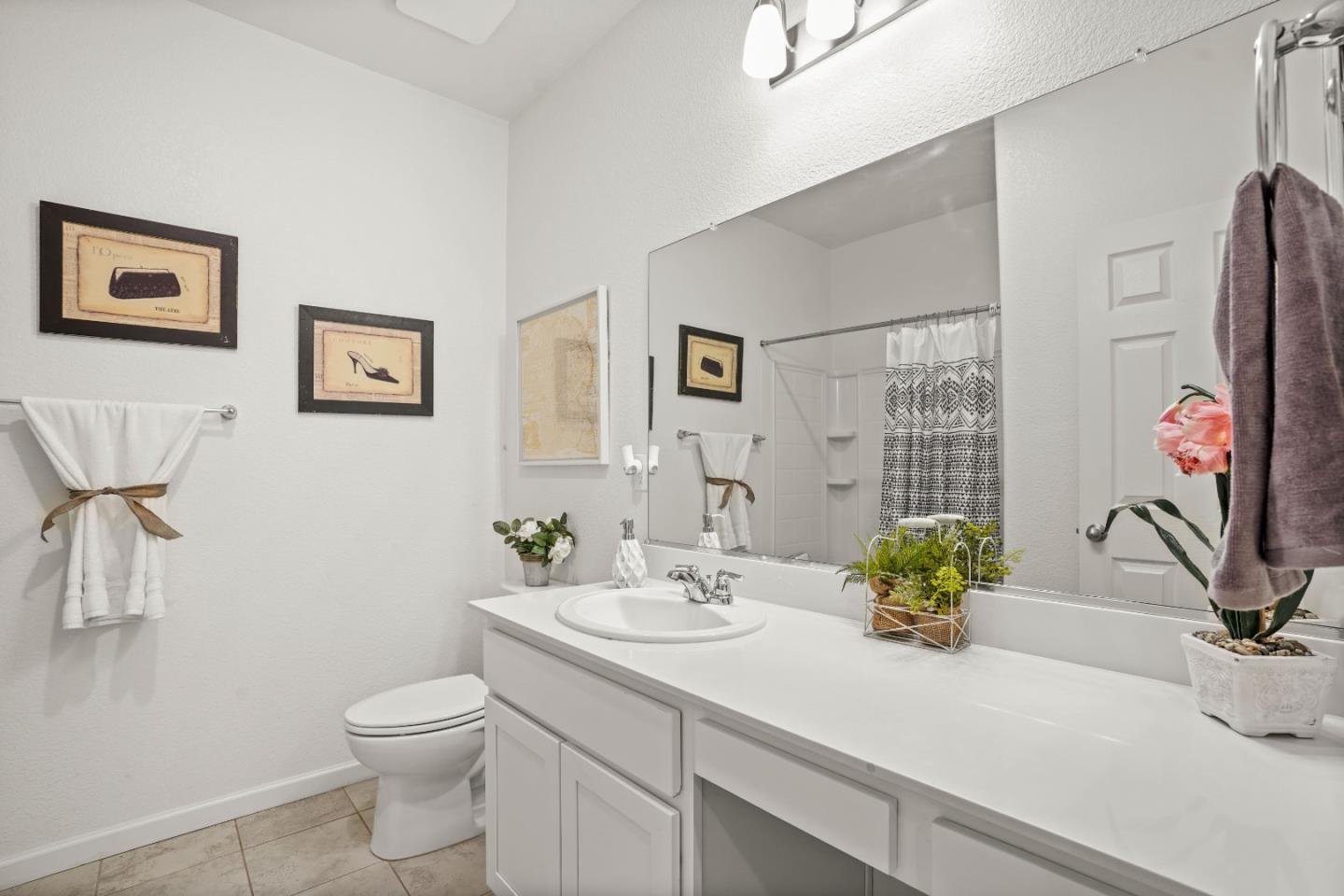 Detail Gallery Image 19 of 44 For 8189 Scrimshaw Way, Sacramento,  CA 95829 - 3 Beds | 2 Baths