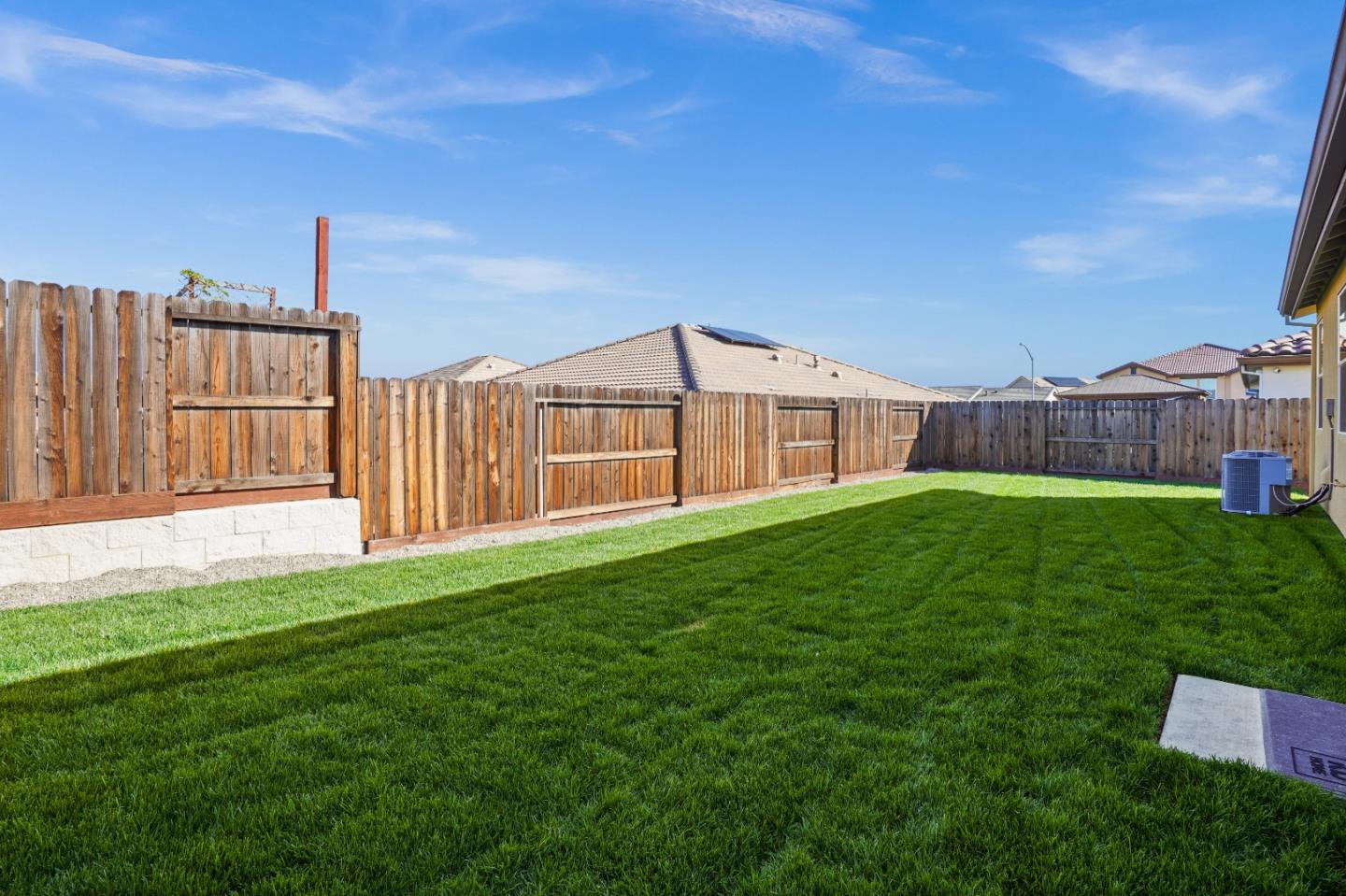 Detail Gallery Image 29 of 44 For 8189 Scrimshaw Way, Sacramento,  CA 95829 - 3 Beds | 2 Baths