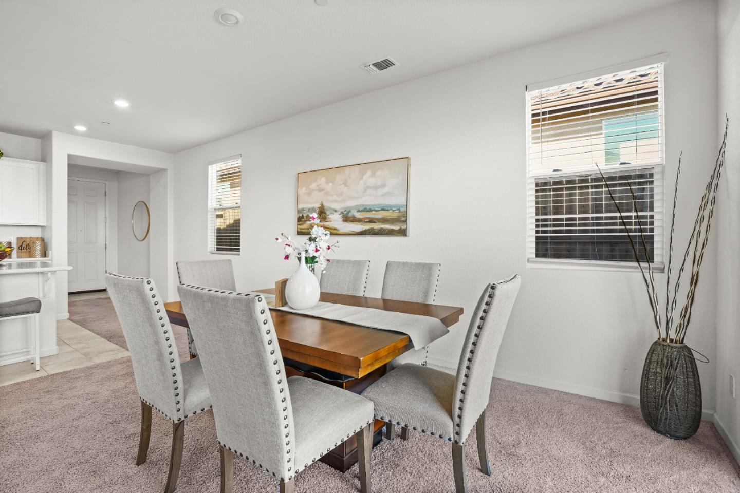 Detail Gallery Image 8 of 44 For 8189 Scrimshaw Way, Sacramento,  CA 95829 - 3 Beds | 2 Baths