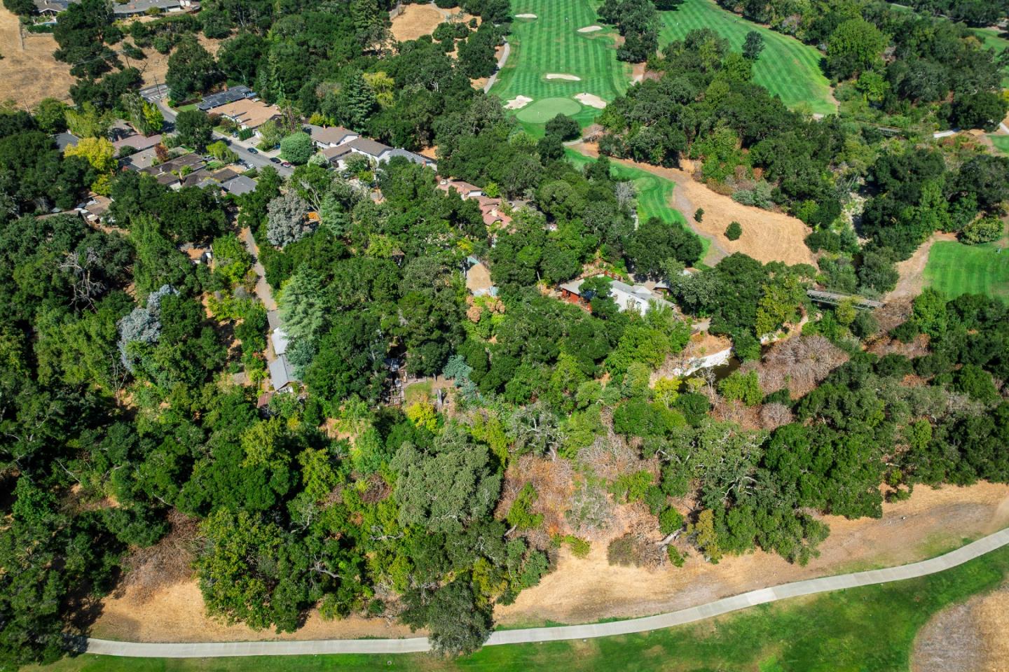 Detail Gallery Image 8 of 10 For 25 Stowe Ln, Menlo Park,  CA 94025 - 4 Beds | 2/1 Baths