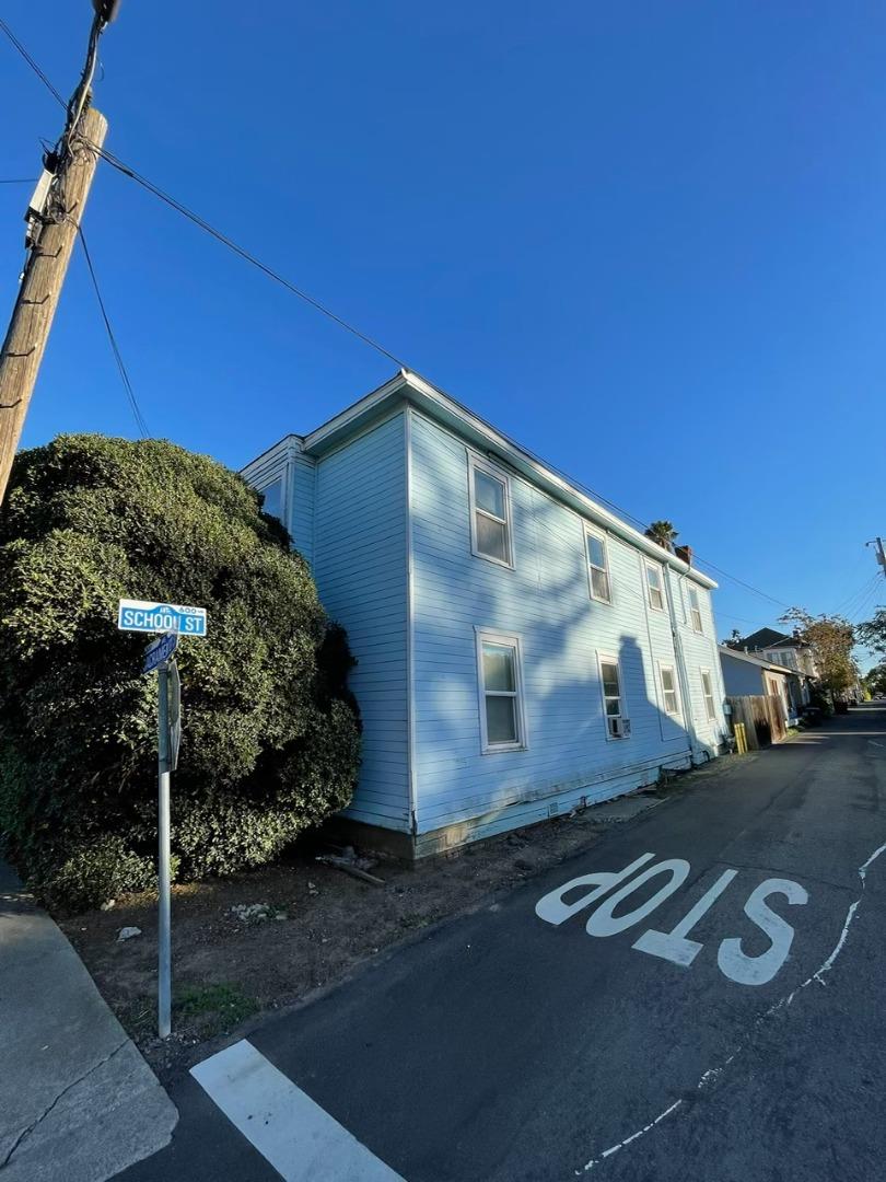 Detail Gallery Image 3 of 5 For 301 Sacramento St, Suisun City,  CA 94585 - 4 Beds | 2 Baths