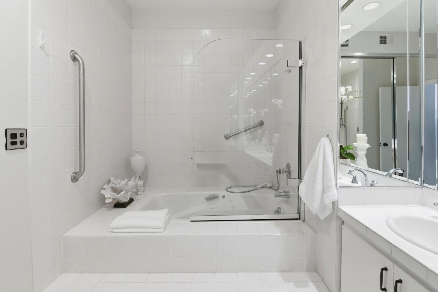 Detail Gallery Image 27 of 31 For 10 9th Ave #201,  San Mateo,  CA 94401 - 2 Beds | 2 Baths