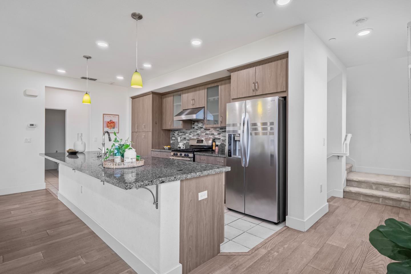 Detail Gallery Image 11 of 54 For 1087 Bigleaf Pl #105,  San Jose,  CA 95131 - 4 Beds | 4/1 Baths