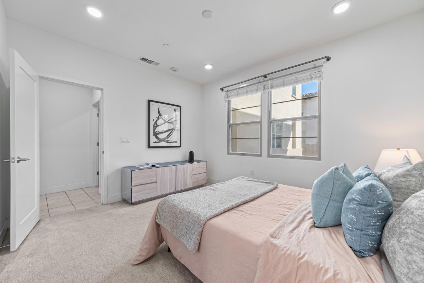 Detail Gallery Image 17 of 54 For 1087 Bigleaf Pl #105,  San Jose,  CA 95131 - 4 Beds | 4/1 Baths