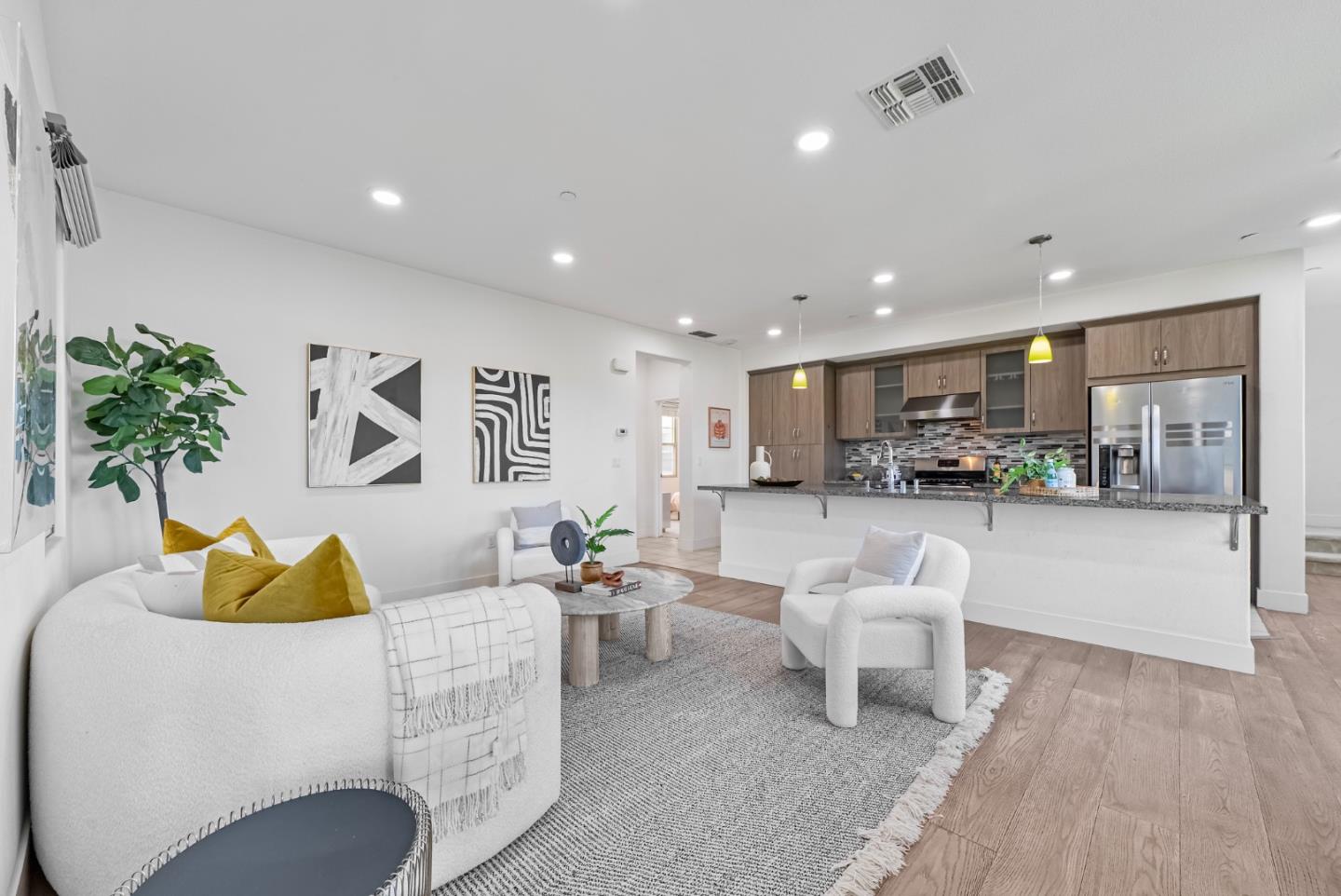 Detail Gallery Image 4 of 54 For 1087 Bigleaf Pl #105,  San Jose,  CA 95131 - 4 Beds | 4/1 Baths