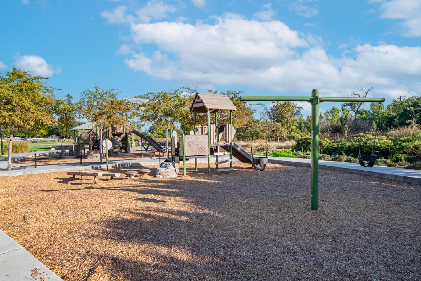 Detail Gallery Image 46 of 54 For 1087 Bigleaf Pl #105,  San Jose,  CA 95131 - 4 Beds | 4/1 Baths