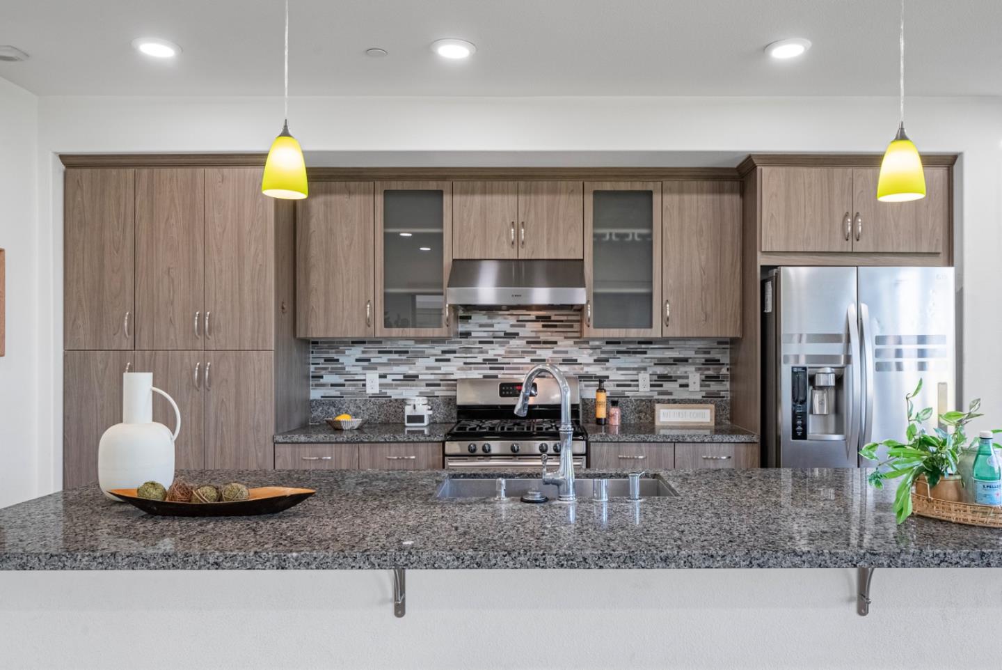 Detail Gallery Image 7 of 54 For 1087 Bigleaf Pl #105,  San Jose,  CA 95131 - 4 Beds | 4/1 Baths