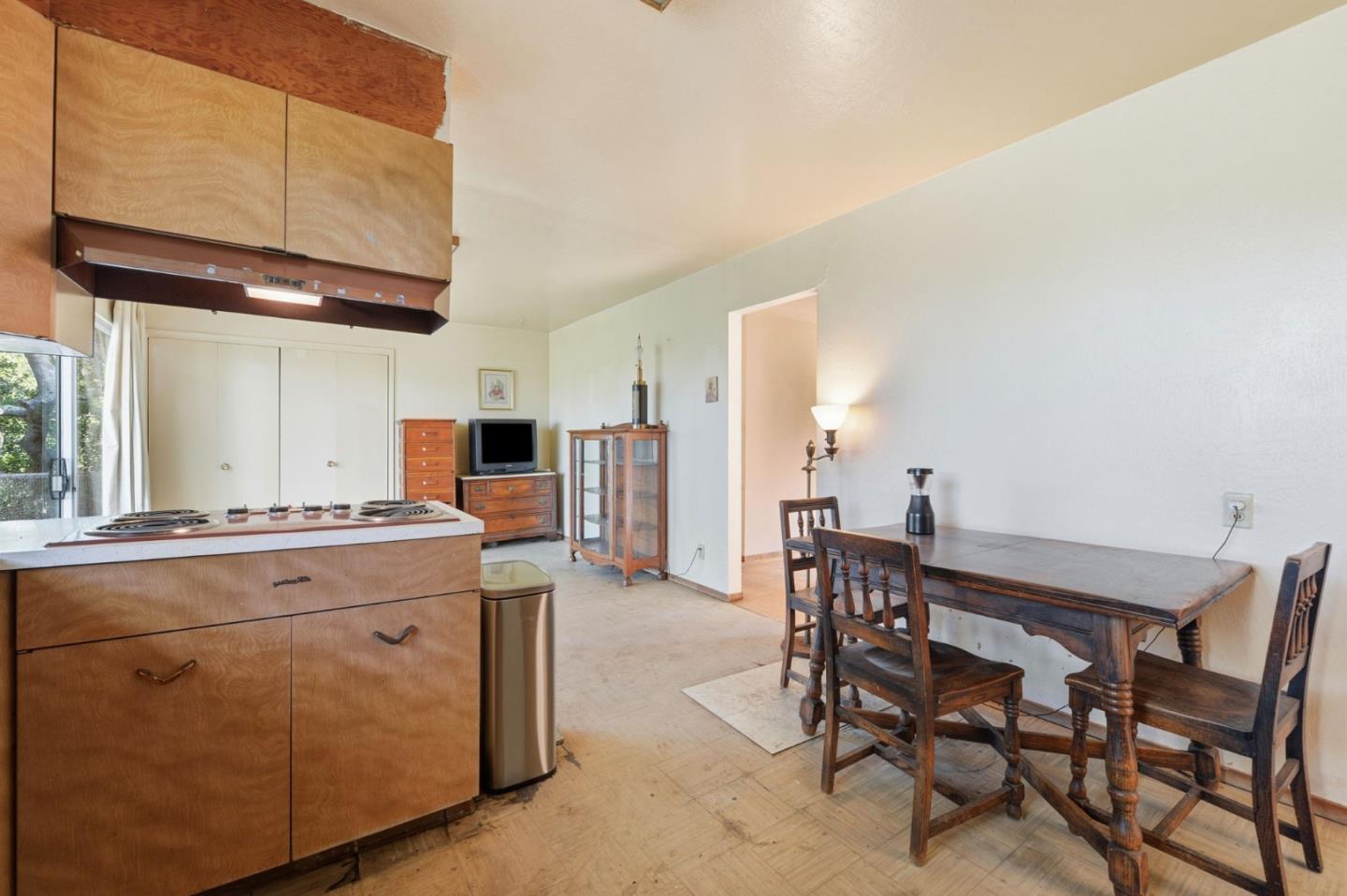 Detail Gallery Image 15 of 47 For 3915 Kingridge Dr, San Mateo,  CA 94403 - 3 Beds | 2 Baths