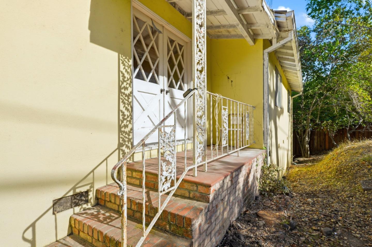 Detail Gallery Image 5 of 47 For 3915 Kingridge Dr, San Mateo,  CA 94403 - 3 Beds | 2 Baths