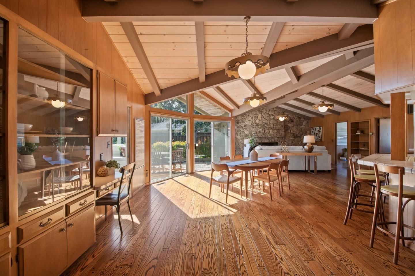 Detail Gallery Image 13 of 35 For 2139 Cedarwood Ln, San Jose,  CA 95125 - 5 Beds | 2/2 Baths