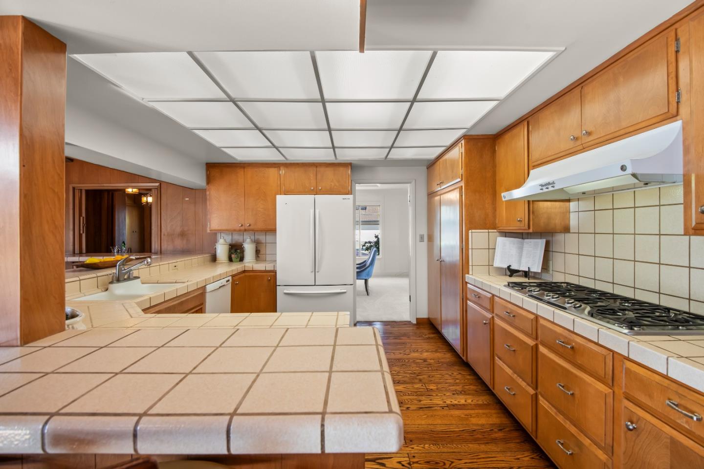 Detail Gallery Image 18 of 35 For 2139 Cedarwood Ln, San Jose,  CA 95125 - 5 Beds | 2/2 Baths