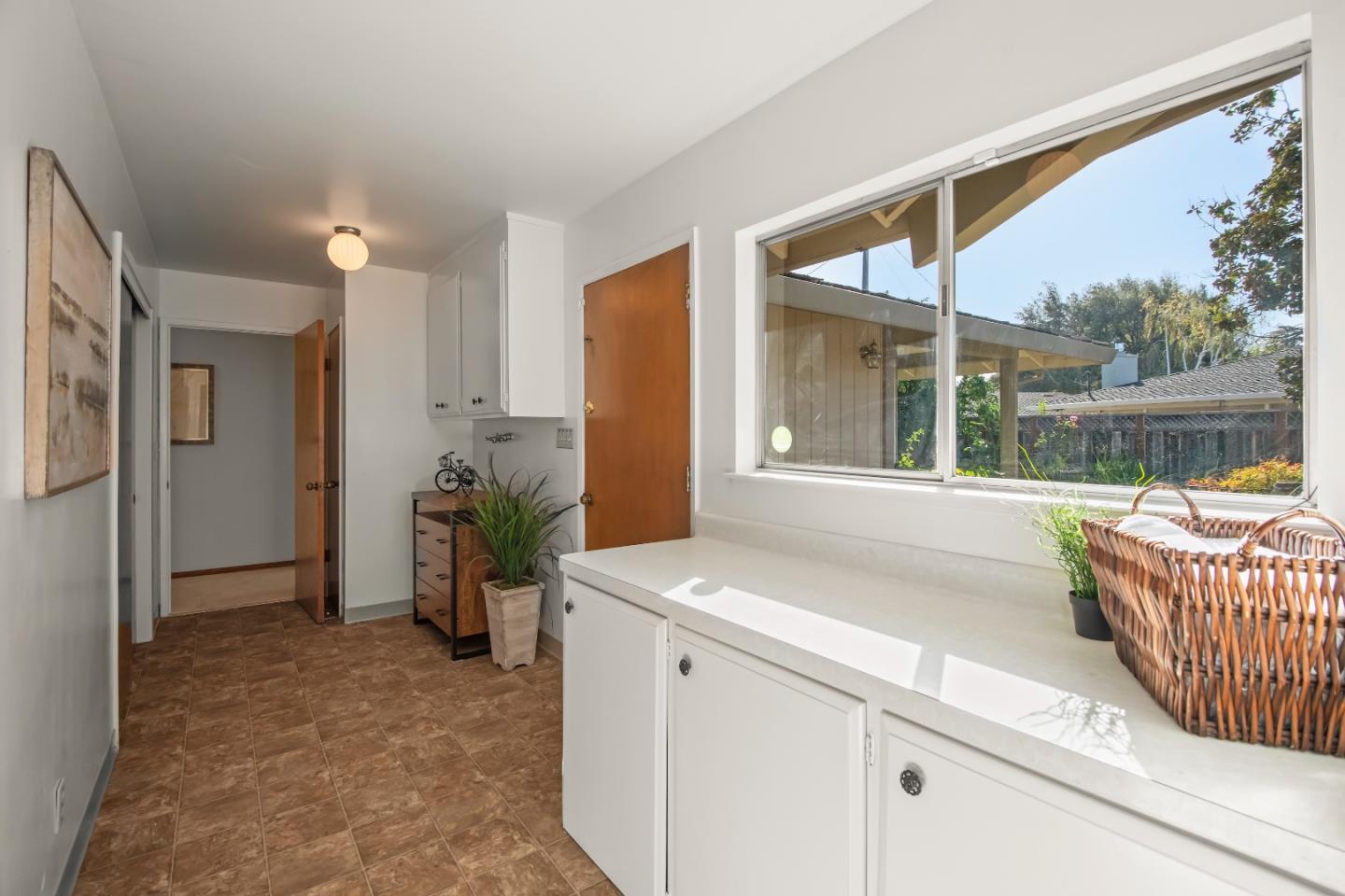 Detail Gallery Image 24 of 35 For 2139 Cedarwood Ln, San Jose,  CA 95125 - 5 Beds | 2/2 Baths