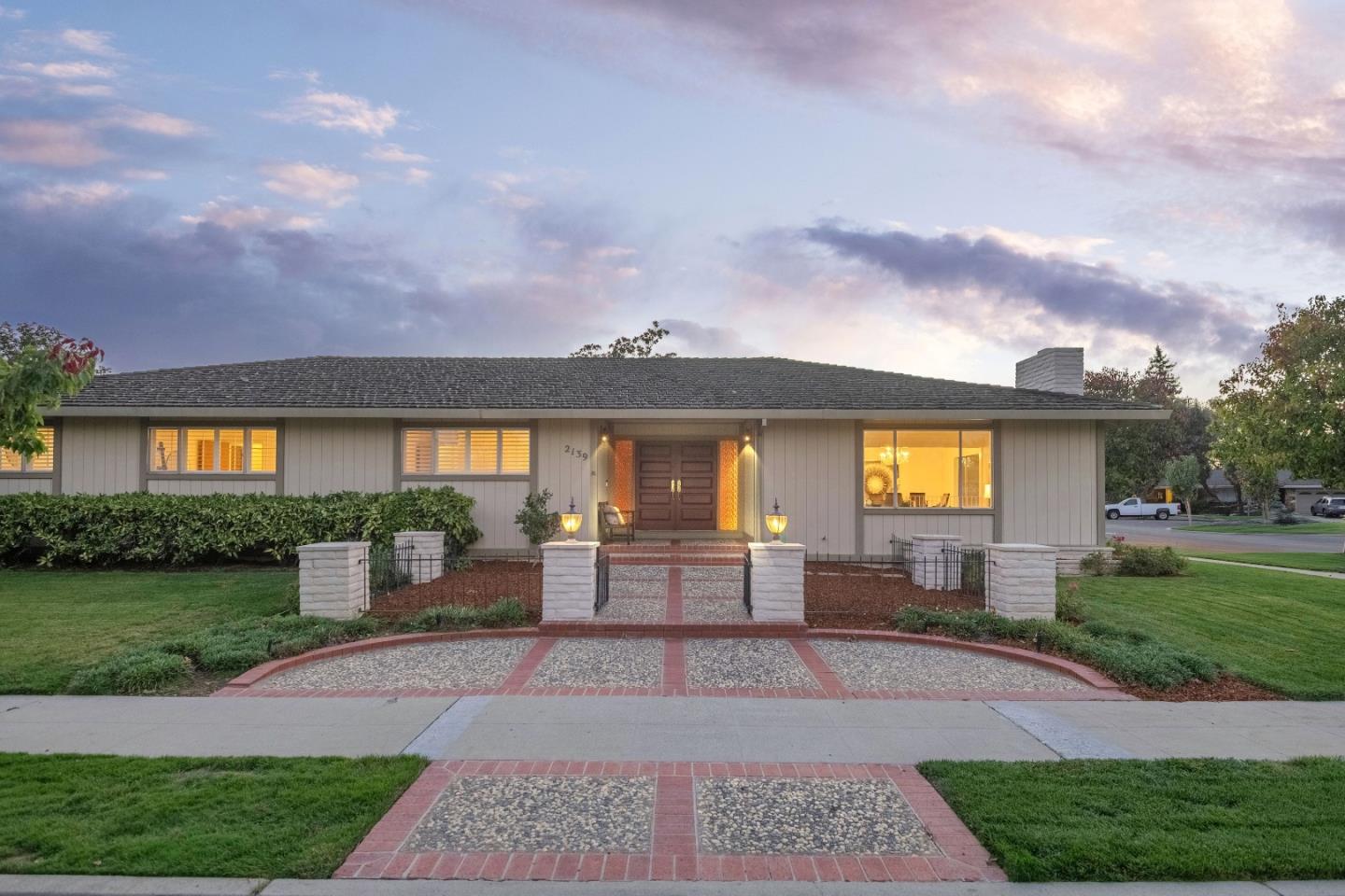 Detail Gallery Image 7 of 35 For 2139 Cedarwood Ln, San Jose,  CA 95125 - 5 Beds | 2/2 Baths