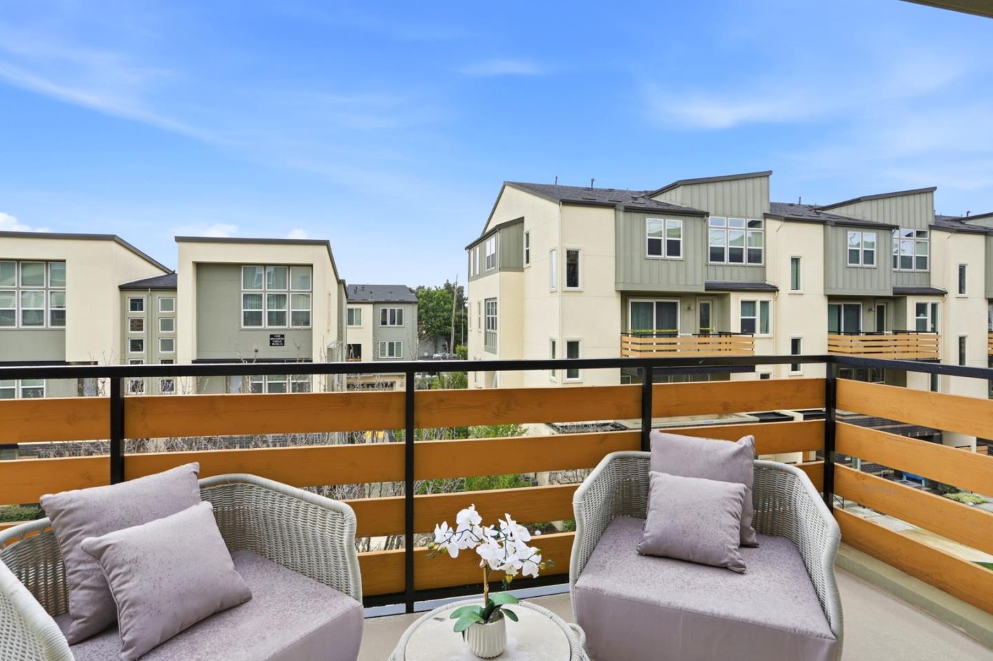 Detail Gallery Image 11 of 33 For 2051 Mahuron Cir, San Jose,  CA 95133 - 4 Beds | 3 Baths