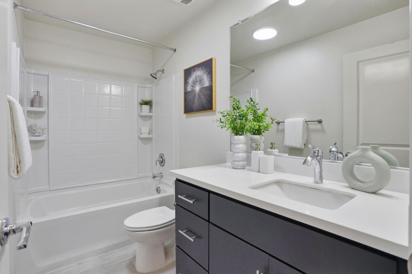 Detail Gallery Image 15 of 33 For 2051 Mahuron Cir, San Jose,  CA 95133 - 4 Beds | 3 Baths