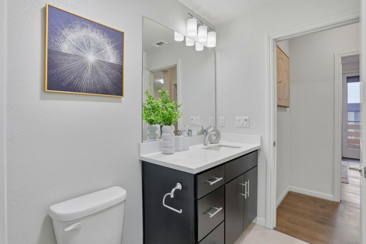 Detail Gallery Image 16 of 33 For 2051 Mahuron Cir, San Jose,  CA 95133 - 4 Beds | 3 Baths