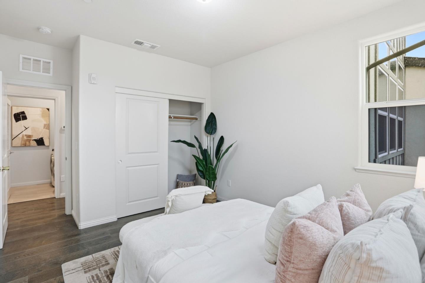 Detail Gallery Image 19 of 33 For 2051 Mahuron Cir, San Jose,  CA 95133 - 4 Beds | 3 Baths