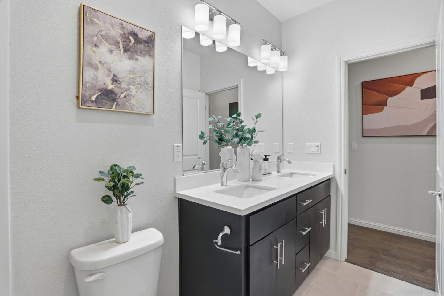 Detail Gallery Image 20 of 33 For 2051 Mahuron Cir, San Jose,  CA 95133 - 4 Beds | 3 Baths