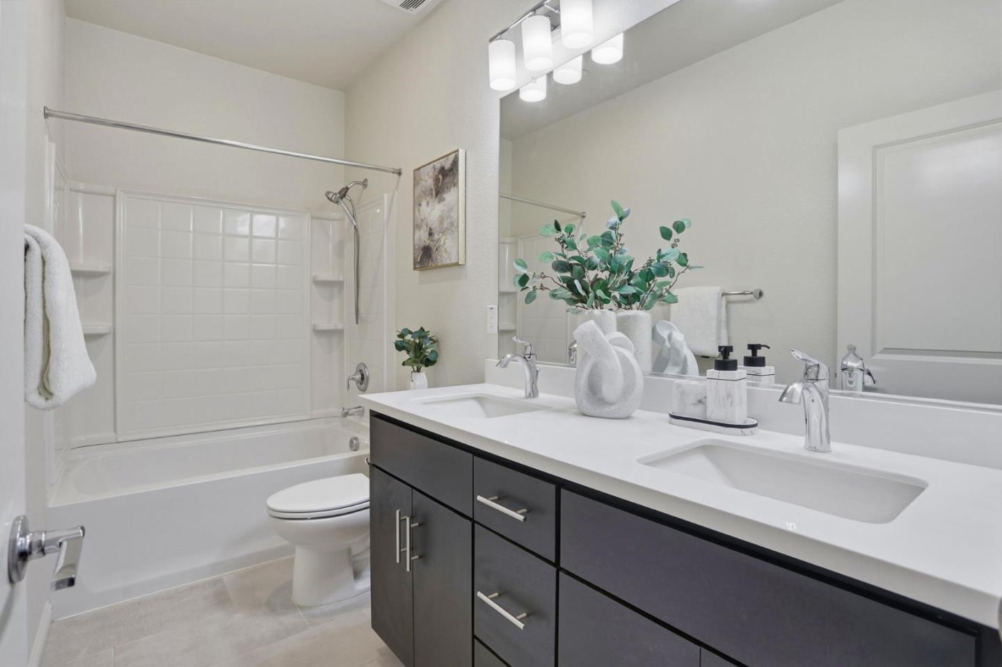 Detail Gallery Image 21 of 33 For 2051 Mahuron Cir, San Jose,  CA 95133 - 4 Beds | 3 Baths