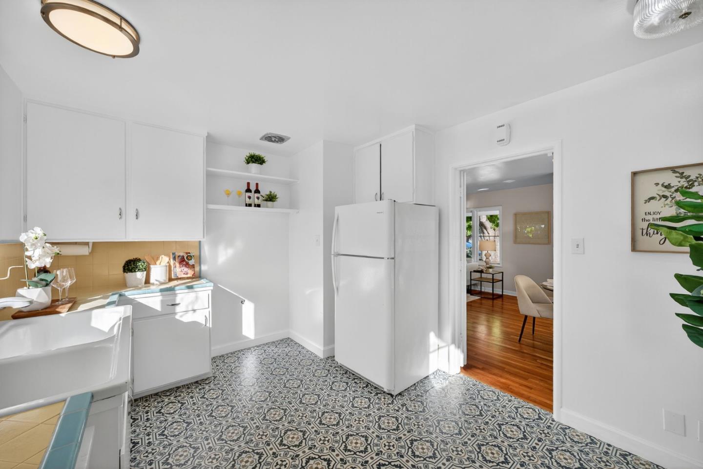 Detail Gallery Image 16 of 41 For 876 Sunset Dr, Santa Clara,  CA 95050 - 3 Beds | 1 Baths