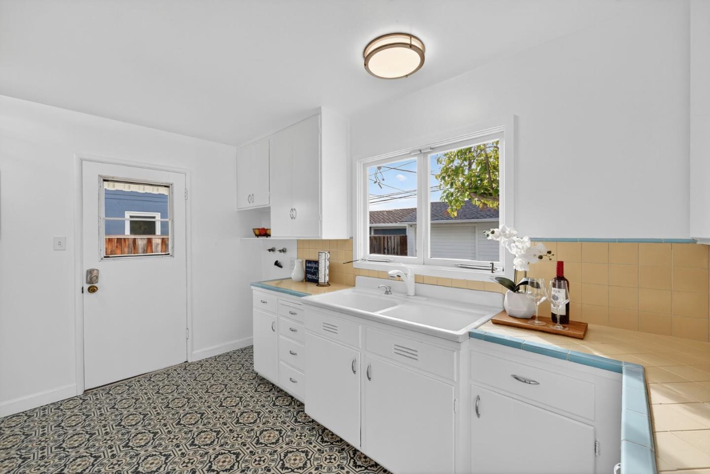 Detail Gallery Image 19 of 41 For 876 Sunset Dr, Santa Clara,  CA 95050 - 3 Beds | 1 Baths