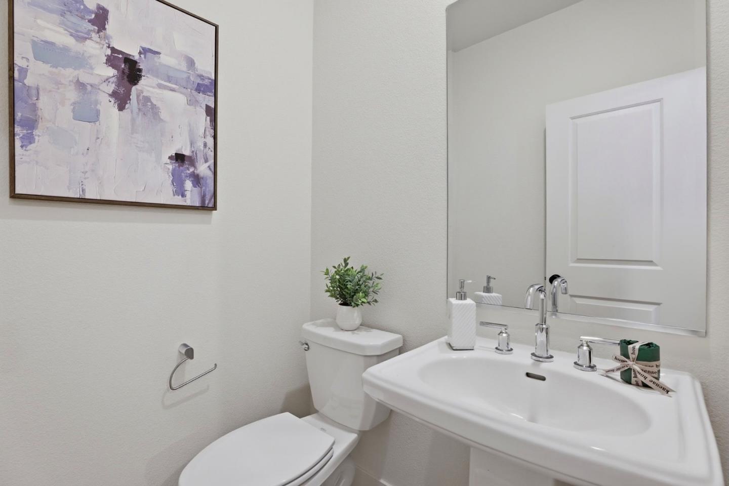Detail Gallery Image 14 of 32 For 6468 Rosebay Ct, Dublin,  CA 94568 - 3 Beds | 2/1 Baths