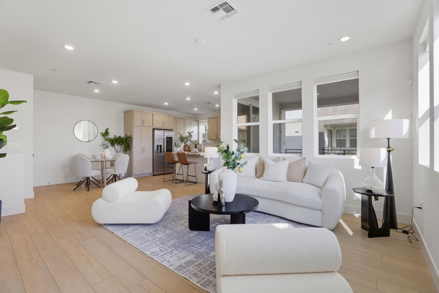 Detail Gallery Image 4 of 32 For 6468 Rosebay Ct, Dublin,  CA 94568 - 3 Beds | 2/1 Baths