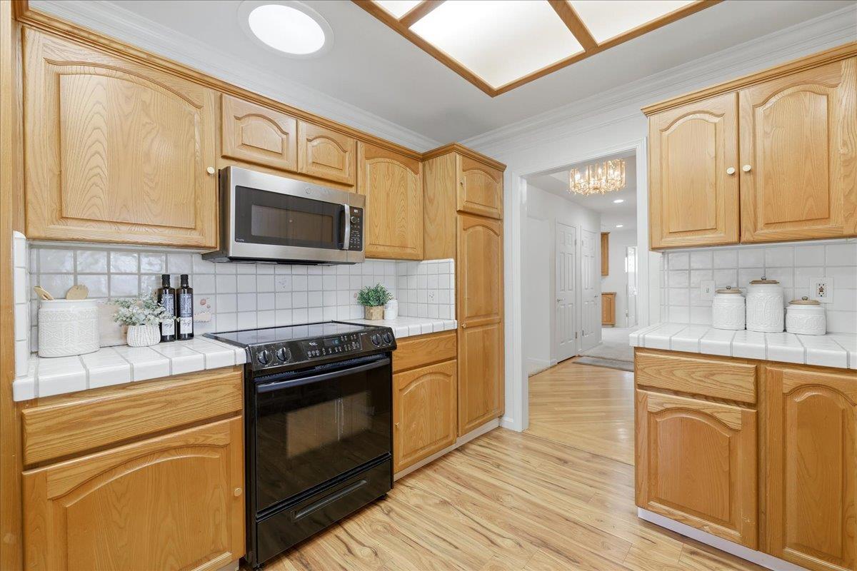 Detail Gallery Image 13 of 68 For 1592 Wawona Dr, San Jose,  CA 95125 - 3 Beds | 2/1 Baths