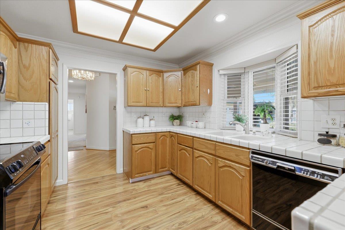 Detail Gallery Image 14 of 68 For 1592 Wawona Dr, San Jose,  CA 95125 - 3 Beds | 2/1 Baths