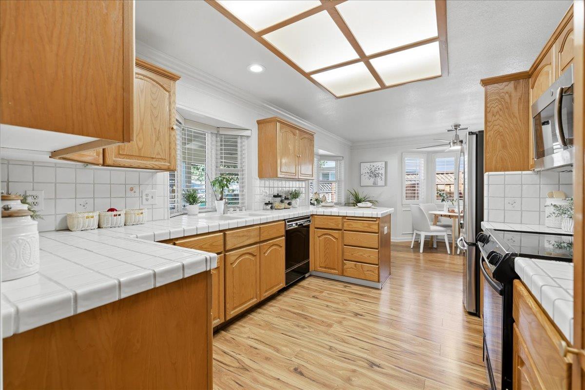 Detail Gallery Image 15 of 68 For 1592 Wawona Dr, San Jose,  CA 95125 - 3 Beds | 2/1 Baths