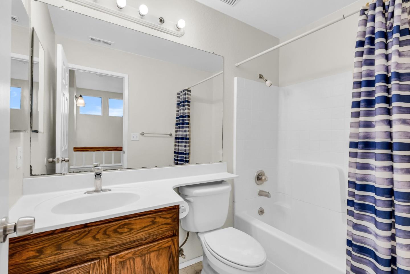 Detail Gallery Image 13 of 20 For 4863 Bayside Way, Oakley,  CA 94561 - 3 Beds | 2/1 Baths